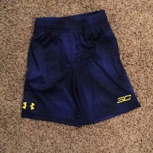 Boys Under Armour shorts 💥